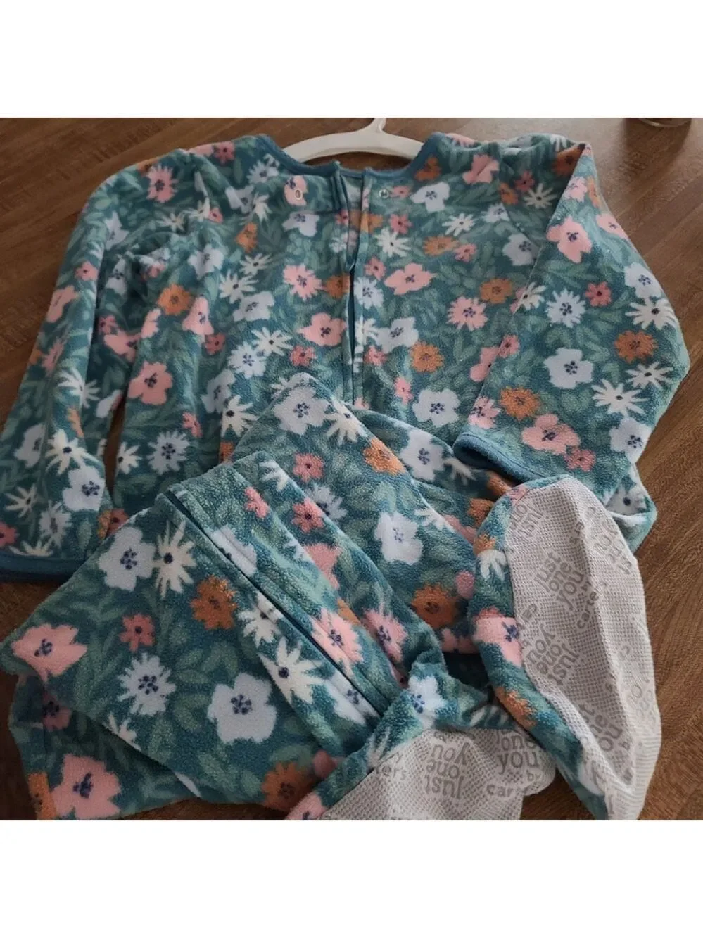 Carter's 5T Footed Pajamas NWOT
